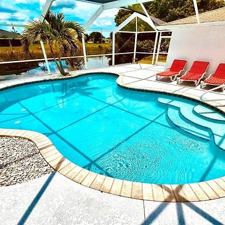 !New! Villa Waterview ケープコーラル エクステリア 写真
