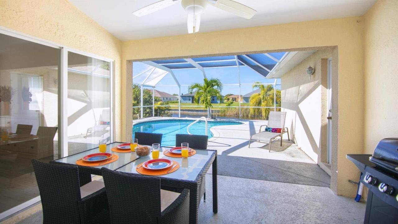 !New! Villa Waterview ケープコーラル エクステリア 写真